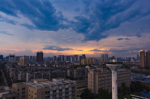 Provincia Hubei interzice circulația tuturor vehiculelor, cu excepția celor care asigură servicii esențiale, pentru a reduce răspândirea coronavirusului