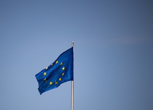 Germania introduce pedeapsa cu închisoarea pentru incendierea steagului UE