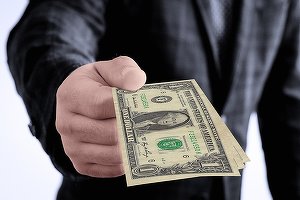 Averile combinate ale miliardarilor americani au crescut cu peste 560 de miliarde de dolari de la declanșarea pandemiei de coronavirus în SUA