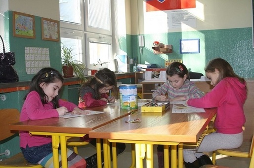 Guvernul taie la jumătate valoarea tichetelor pentru ”Școala după școală” - propuse ca lege de vicepremierul Raluca Turcan și votate de PNL 