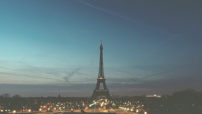 Guvernul francez va impune pentru Paris nivelul maxim de alertă sanitară