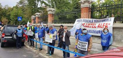 Cartel Alfa protestează în fața Ambasadei Emiratelor Arabe Unite față de concedierea a trei angajați ai companiei Constanța South Container Terminal. Unul dintre angajați este chiar liderul de sindicat