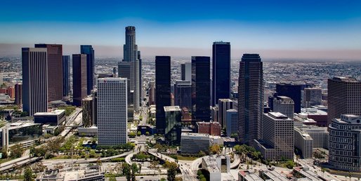 Majoritatea adunărilor publice și private, interzise temporar la Los Angeles