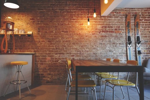 Finlanda va închide temporar cafenelele și restaurantele