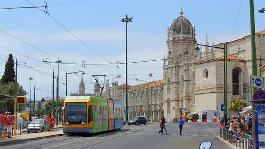 Coronavirus: Portugalia a relaxat restricțiile, iar magazinele au fost luate cu asalt