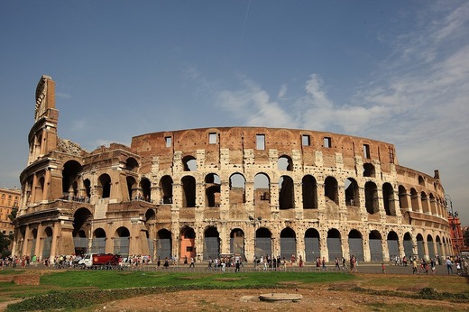  Italia ridică obligativitatea purtării măștii în aer liber