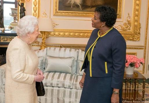 Barbados a înlăturat-o pe regina Elizabeth din poziția de șef al statului. Fosta colonie britanică  și-a ales primul președinte din istorie
