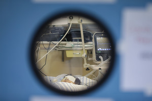 ”Idioții Europei” – Analiză a pandemiei în Europa de est, inclusiv România, în presa germană. Lipsa personalului medical, influența Bisericii și o clasă politică depășită de situație, trei cauze observate de ziariștii germani
