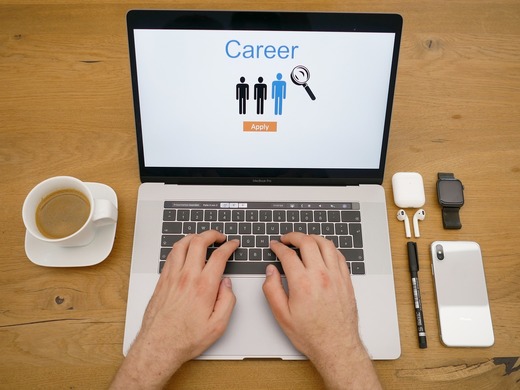 Mulți români vor un alt job pentru că se consideră subapreciați de angajator