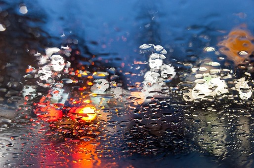 Avertizare meteo: Ploi și ninsori în toată țara. Zonele afectate