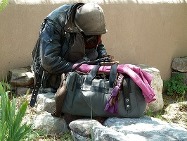 Aproape 100 milioane de persoane au ajuns în sărăcie din cauza pandemiei. Oamenii își duc traiul cu mai puțin de 2 dolari pe zi