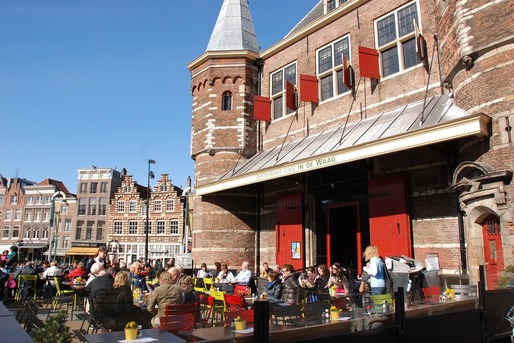 Restaurantele și sectorul cultural din Țările de Jos își reiau activitatea în pofida numărului mare de infectări cu Omicron