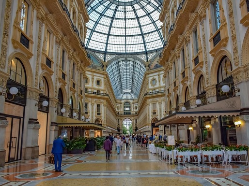 Ironii pentru magnații ruși sancționați de UE: No more shopping in Milano