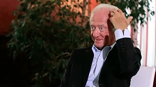 Leonardo Del Vecchio, al doilea cel mai bogat italian și proprietarul Ray-Ban, a decedat. "Povestea lui, de la orfelinat la conducerea unui imperiu comercial, pare a fi o poveste desprinsă din alte timpuri."