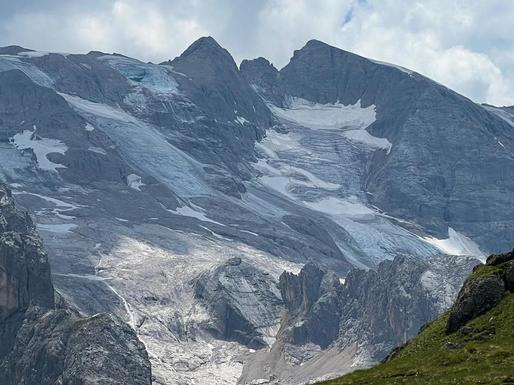 Topirea unui ghețar din Alpi mută granița dintre Elveția și Italia