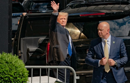 Donald Trump păstrează tăcerea, în audierea sub jurământ la New York, cu privire la practicile sale fiscale