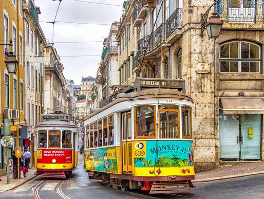 Portugalia pune capăt obligativității purtării măștii de protecție în transportul public