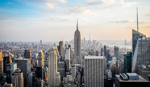 Statul New York le-a interzis tinerilor sub 21 de ani să cumpere frișcă la tub