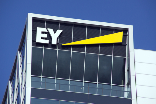 Ernst & Young își va separa diviziile de audit și de consultanță în două companii