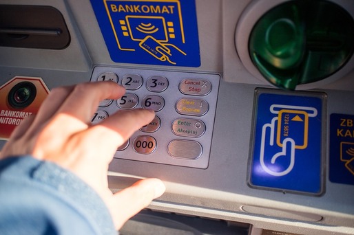 „Rușii au golit bancomatele” – Rețeaua Nosto din Finlanda nu mai acceptă carduri UnionPay