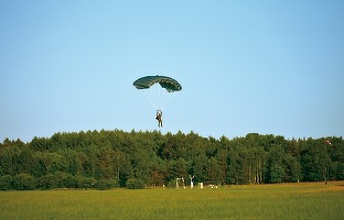 Va fi reintrodus serviciul militar în Germania?
