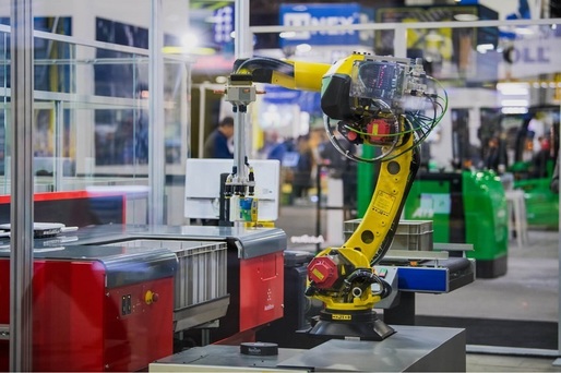 Companiile nord-americane au cumpărat un număr record de roboți, în contextul unui deficit al forței de muncă