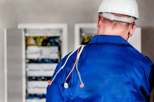 Un electrician care a fost concediat pe motiv că băuse 3 litri de bere în timpul programului a obținut o decizie favorabilă în justiție. Un tribunal din Spania a hotărât că firma a greșit