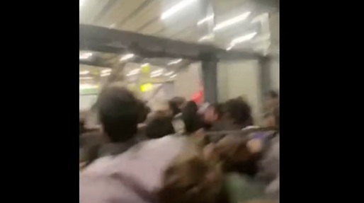 VIDEO Rusia: Un zbor din Tel Aviv, luat cu asalt de sute de localnici musulmani din Daghestan