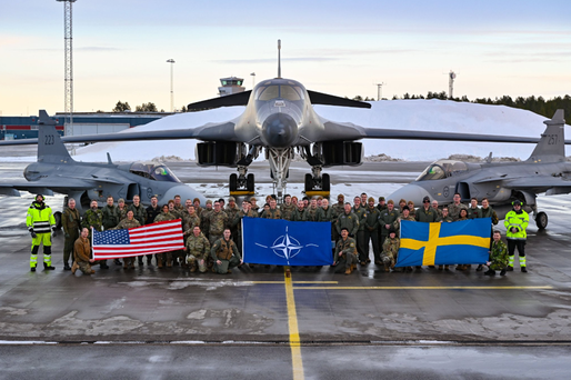 Suedia devine în mod oficial, după negocieri îndelungate, al 32-lea stat membru al NATO