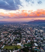 El Salvador oferă 5.000 de "pașapoarte gratuite" pentru a atrage "străini cu înaltă calificare"