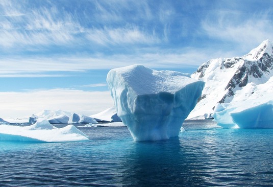 Un aisberg mai mare decât Malta s-a desprins din banchiza Brunt, în Antarctica