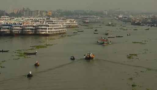 În Bangladesh, marea înghite pământul în ritm accelerat, acoperind locuințe