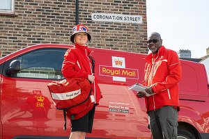 FOTO Problemele din România, semnalate de Profit.ro, pentru tranzacția gigant prin care miliardarul Daniel Kretinsky, ″Sfinxul Ceh″, vrea să preia Royal Mail - rezolvate