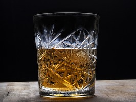 Uniunea Europeană va replica la tarifele americane, dar va excepta bourbonul