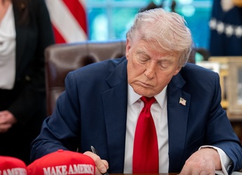 Trump vorbește de un misterios ”anunț foarte, foarte mare”