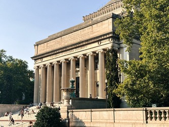 Administrația Trump amenință să retragă acreditarea Universității Columbia
