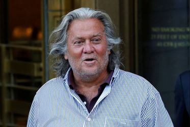 Steve Bannon îi cere lui Trump să îl deporteze pe Elon Musk și să „confiște” SpaceX: „Credință puternică că este un străin ilegal”