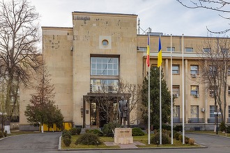 DOCUMENT Sute de angajați din primării și ministere sunt detașați, fără concurs, la ambasade și consulate