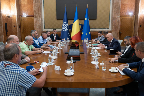 FOTO Bolojan, sindicaliștilor din administrație: Nu mai putem continua ca până acum!