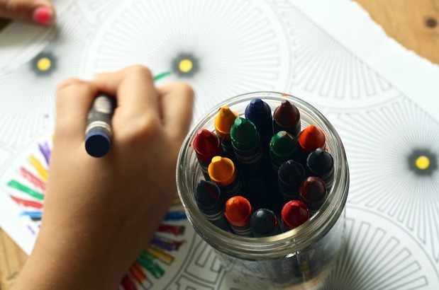 Elevii clasei pregătitoare și copiii din grădinițe vor primi gratuit materiale didactice alternative