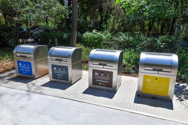 FOTO Ciucu prezintă ”epopea fabuloasă a punctelor de colectare, ca în Misiune Imposibilă. Așa e Bucureștiul construit de comuniști!"