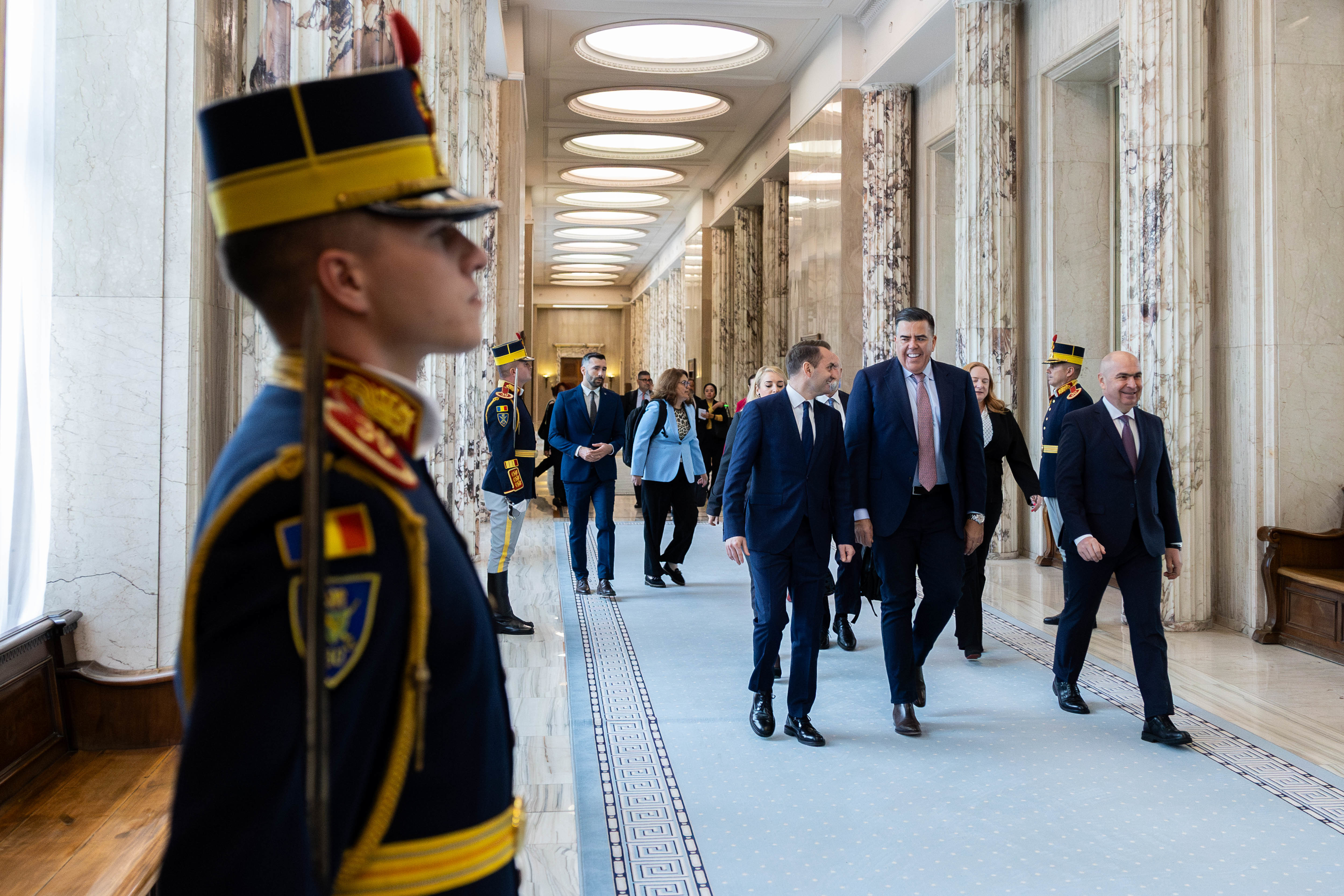 FOTO Australienii trimit o misiune economică în România. Bolojan a indicat Portul Constanța