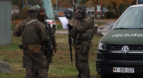 VIDEO Exercițiu militar scăpat complet de sub control în Germania – ofițeri de poliție au tras asupra soldaților pe străzile unui oraș