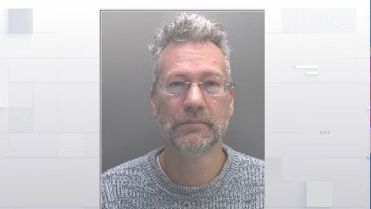 Fost eurodeputat britanic, condamnat la peste zece ani de închisoare pentru corupție în favoarea Rusiei