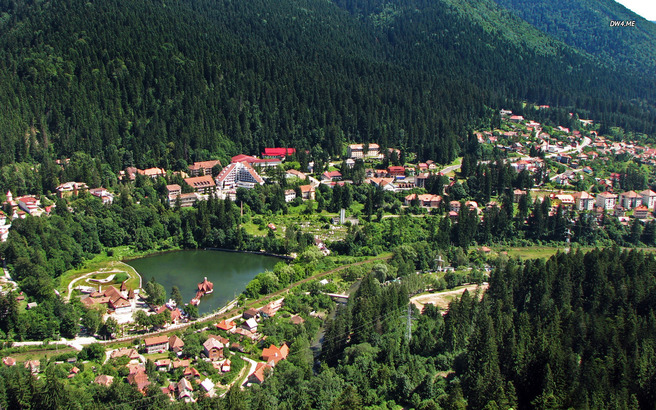 Stațiunea Băile Tușnad își reface spațiile verzi cu bani din Ungaria