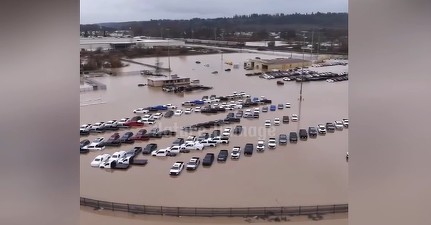 Statul american Washington, grav afectat de inundații VIDEO