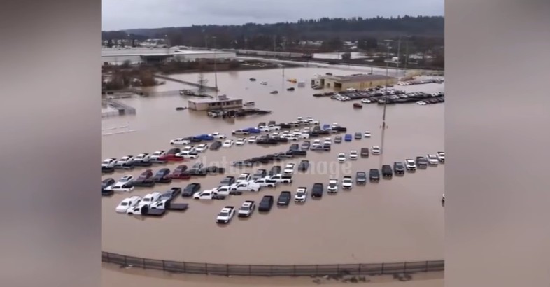 Statul american Washington, grav afectat de inundații VIDEO