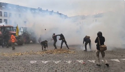 ULTIMA ORĂ Protestele din Bruxelles s-au transformat în lupte de stradă VIDEO