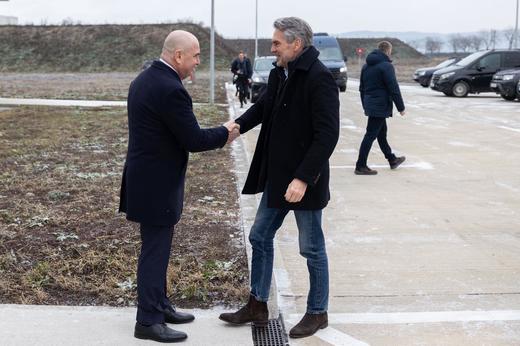 Bolojan a inspectat cu premierul olandez soldații din România FOTO&VIDEO