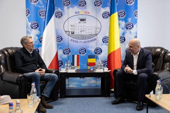 Bolojan a inspectat cu premierul olandez soldații din România FOTO&VIDEO